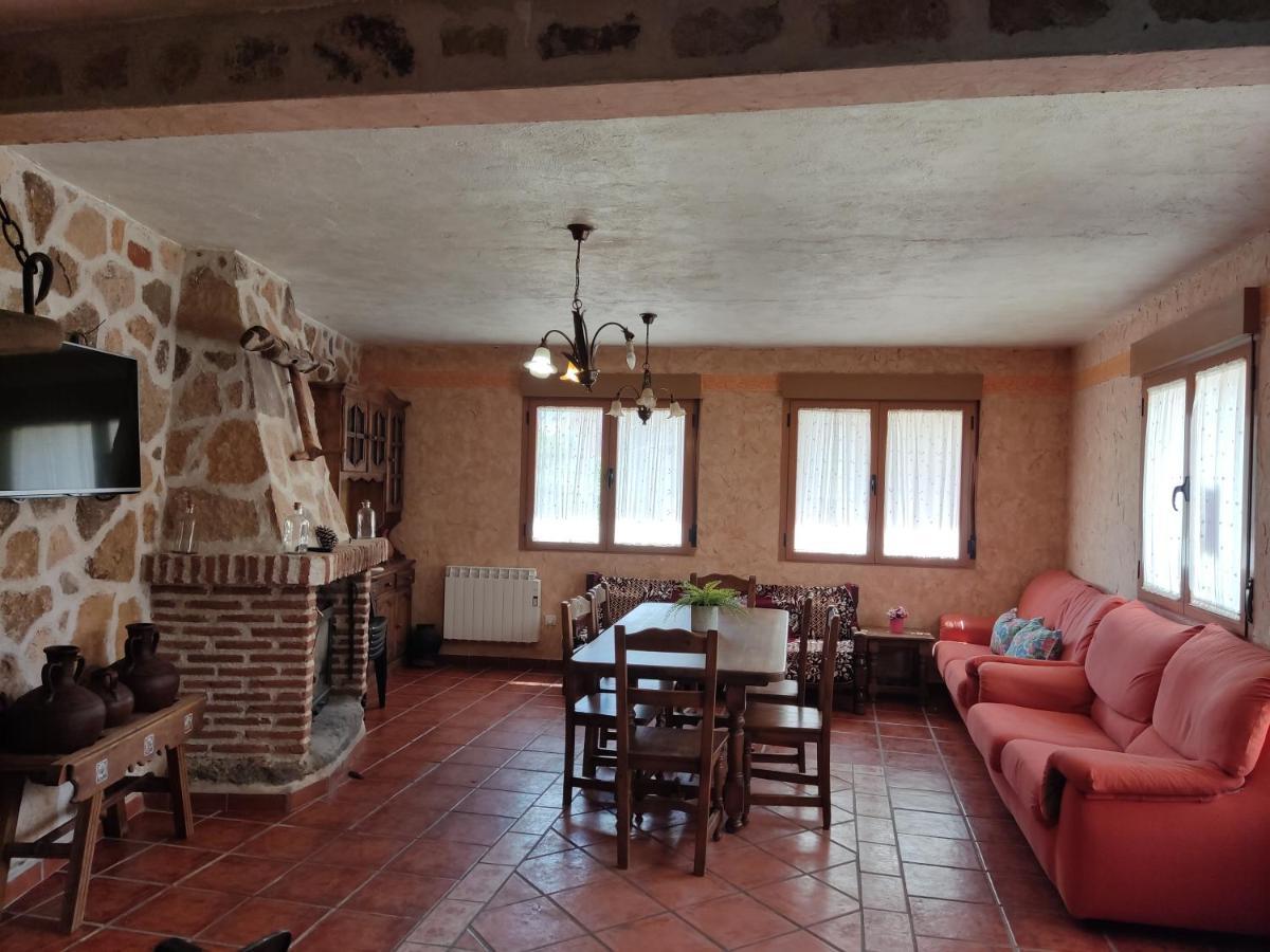 Casa Rural El Pajar Navaluenga Extérieur photo